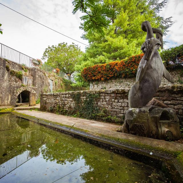 Foussais-Payré - patrimoine lavoir et sculpture