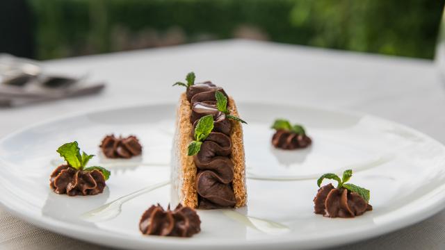 Dessert Gourmand Au Chocolat Restaurant Le Rabelais