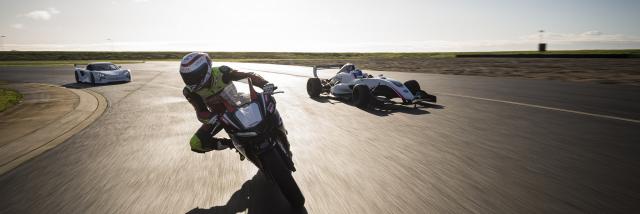 Un tour de circuit automobile - Circuits de Vendée - Fontenay-le-Comte