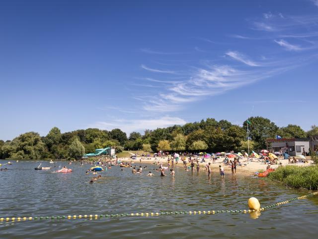 Baignade au Lac de Chassenon en Vendée